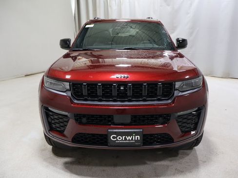 New 2026 Jeep Grand Cherokee L Limited AWD/4WD image 2