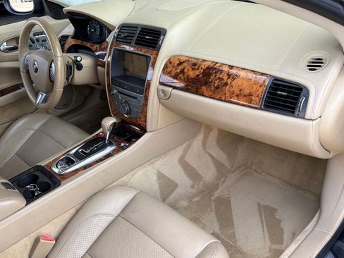 Used 2009 Jaguar XK Convertible RWD image 34