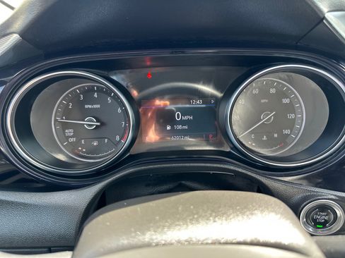 Used 2021 Buick Encore GX Select FWD image 29