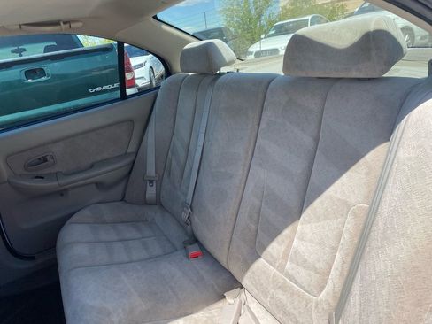Used 2005 Hyundai Elantra GLS FWD image 28