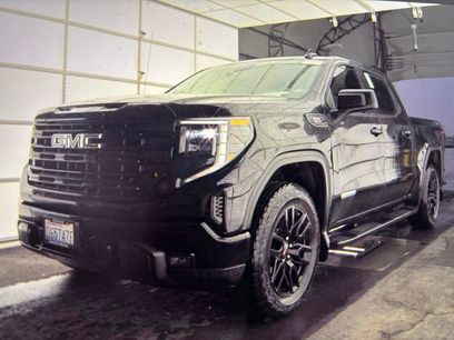Used 2025 GMC Sierra 1500 Elevation w/ Preferred Package