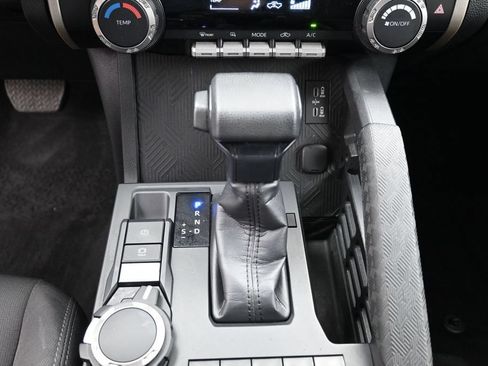Certified 2024 Toyota Tacoma SR w/ SR Upgrade Package AWD/4WD image 26