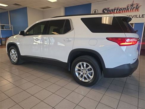 Used 2021 Chevrolet Traverse LT image 6