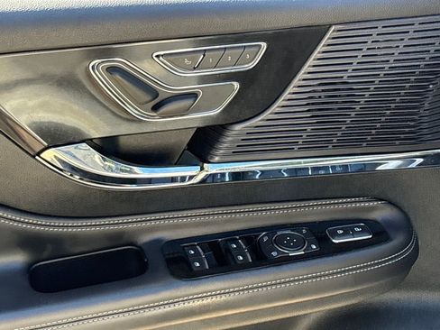 Used 2021 Lincoln Corsair AWD w/ Premium Package image 19