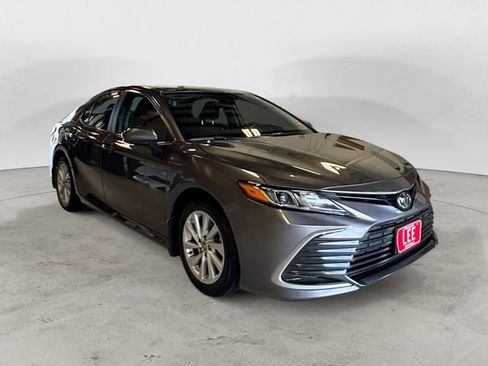 Used 2024 Toyota Camry LE FWD image 8