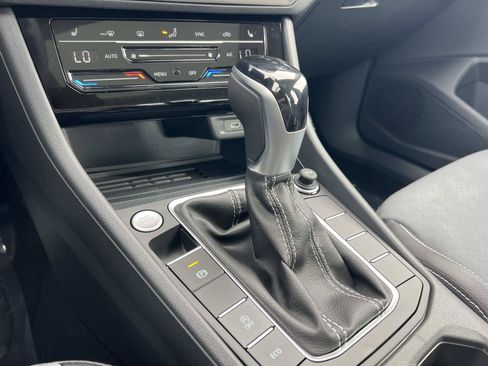 New 2026 Volkswagen Jetta SE FWD image 20
