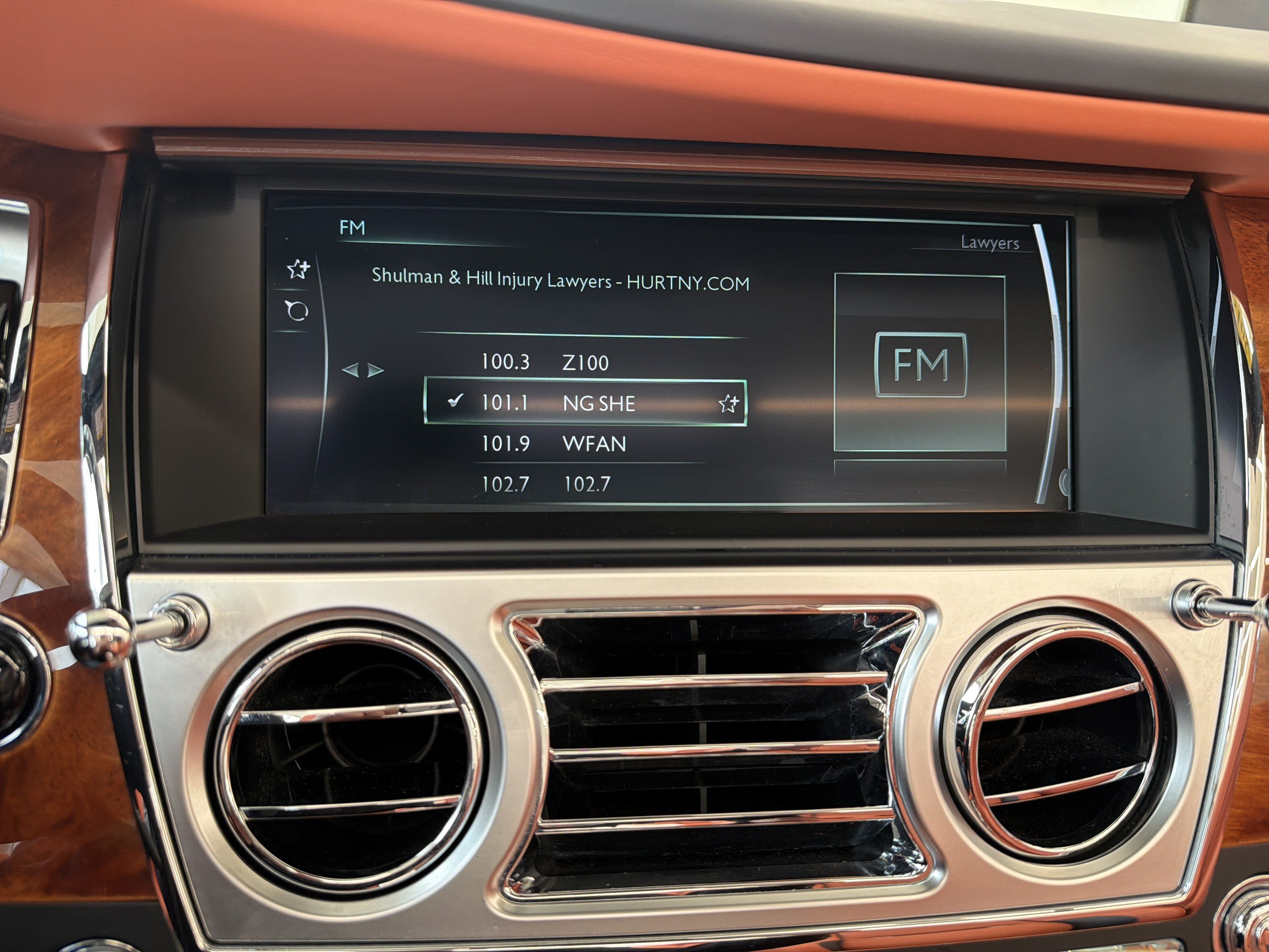Certified 2018 Rolls-Royce Dawn RWD image 25