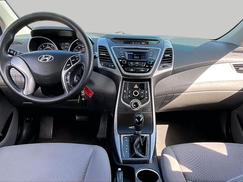 Used 2015 Hyundai Elantra SE FWD image 10