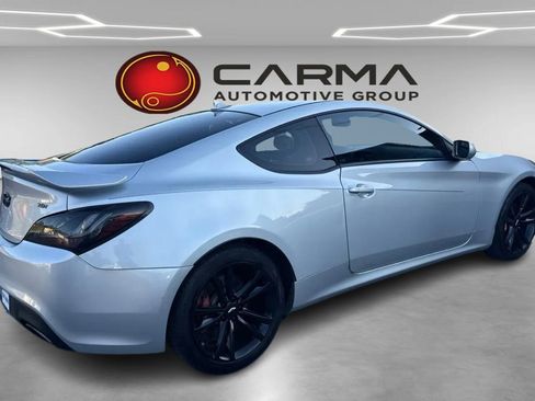 Used 2010 Hyundai Genesis 2.0T RWD image 5