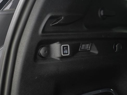 Used 2022 Jeep Grand Cherokee L Limited AWD/4WD image 11