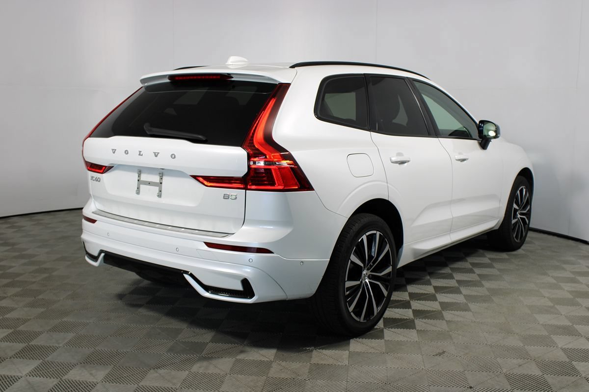 Used 2023 Volvo XC60 B5 Plus w/ Climate Package FWD image 32