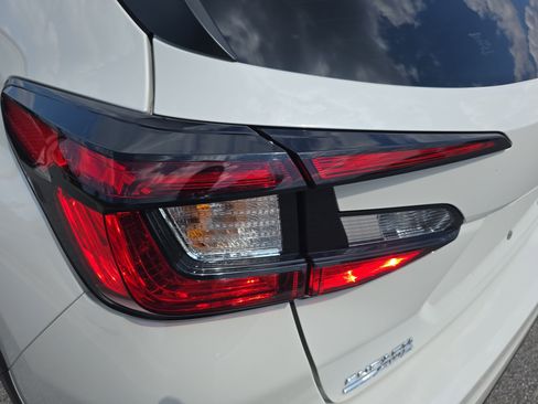 Used 2025 Subaru Crosstrek 2.0i AWD/4WD image 34