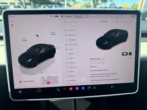 Used 2022 Tesla Model Y Long Range AWD/4WD image 20
