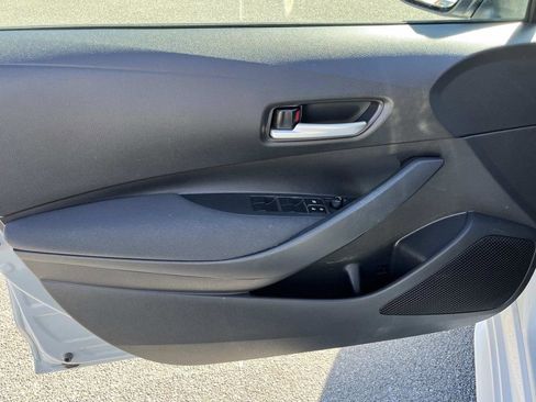 Used 2020 Toyota Corolla LE image 23