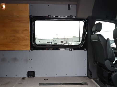 Used 2023 Mercedes-Benz Sprinter 2500 w/ Acoustic Package image 27