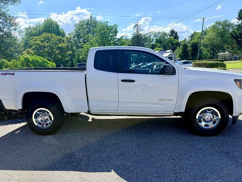 Used 2017 Chevrolet Colorado W/T w/ WT Convenience Package AWD/4WD image 3