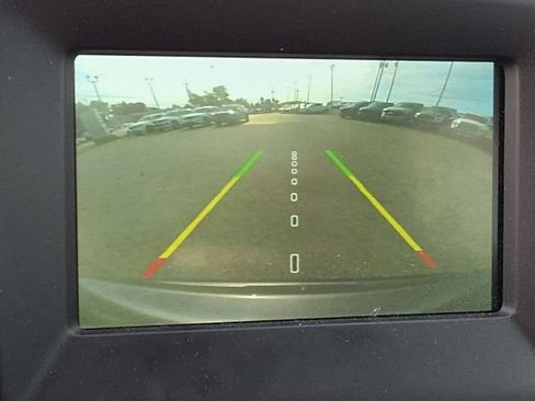 Used 2018 Jeep Compass Latitude w/ Popular Equipment Group AWD/4WD image 3