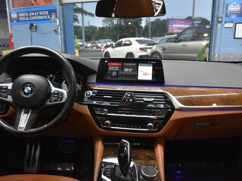 Used 2019 BMW 540i xDrive w/ M Sport Package AWD/4WD image 40