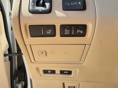 Used 2016 Lexus LS 460 w/ Comfort Package image 27