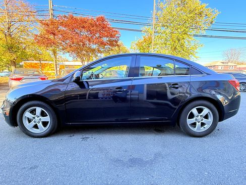 Used 2016 Chevrolet Cruze LT image 6