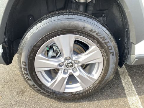 Used 2025 Toyota RAV4 XLE w/ Convenience Package image 16