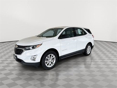 Used 2018 Chevrolet Equinox LS image 5