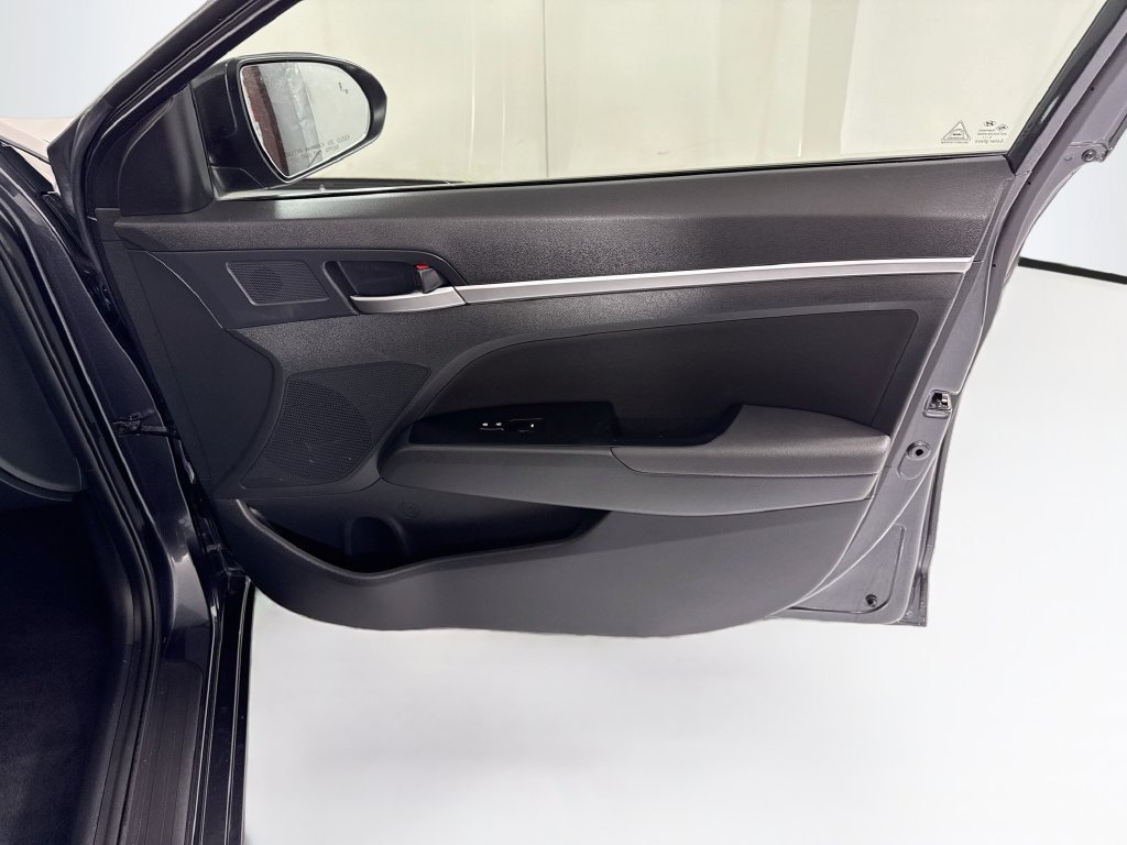 Used 2020 Hyundai Elantra Value Edition w/ Cargo Package (C1) FWD image 25