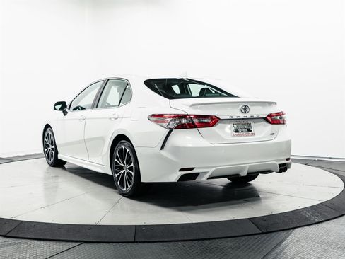 Used 2019 Toyota Camry SE image 8