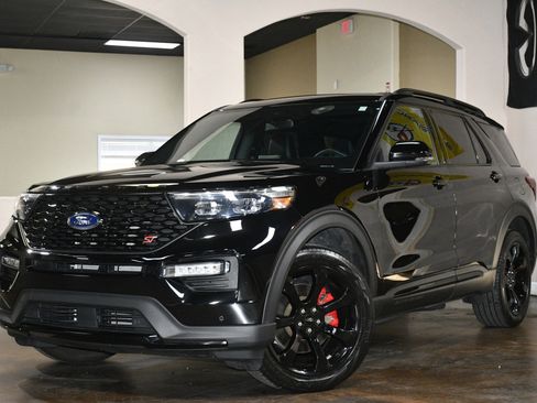 Used 2023 Ford Explorer ST w/ Equipment Group 401A AWD/4WD image 4