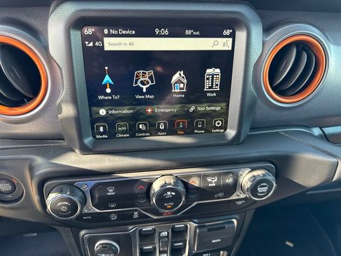 Used 2022 Jeep Gladiator Mojave w/ LED Lighting Group AWD/4WD image 23