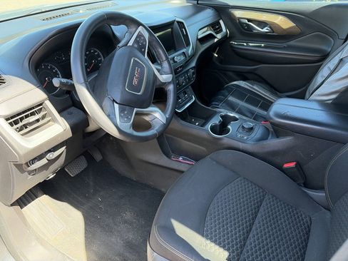 Used 2018 GMC Terrain SLE w/ Driver Convenience Package FWD image 9
