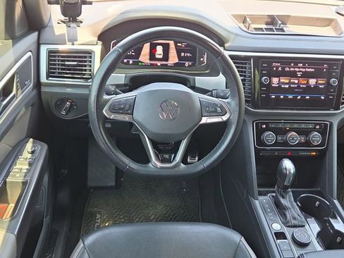 Used 2022 Volkswagen Atlas Cross Sport SEL Premium R-Line w/ Cross Sport MDO Package AWD/4WD image 11