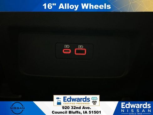 Used 2024 Nissan Frontier SV AWD/4WD image 14