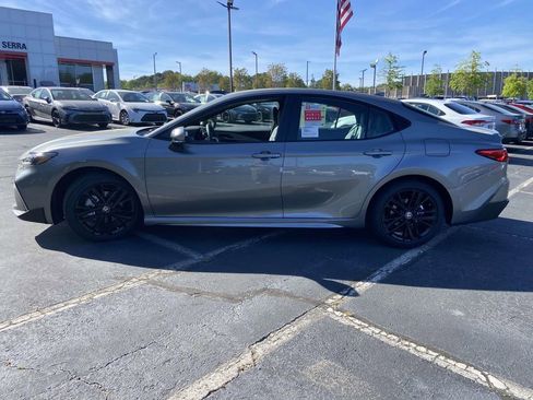 New 2026 Toyota Camry SE image 6