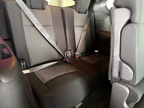 Used 2020 Nissan Pathfinder SV image 37