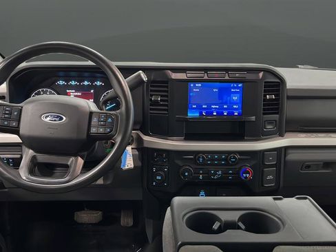 Used 2023 Ford F250 XLT image 11