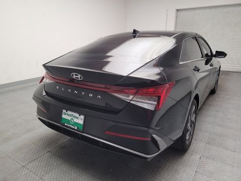 Used 2025 Hyundai Elantra SEL FWD image 7