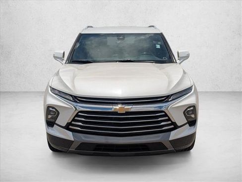Used 2023 Chevrolet Blazer Premier FWD image 2