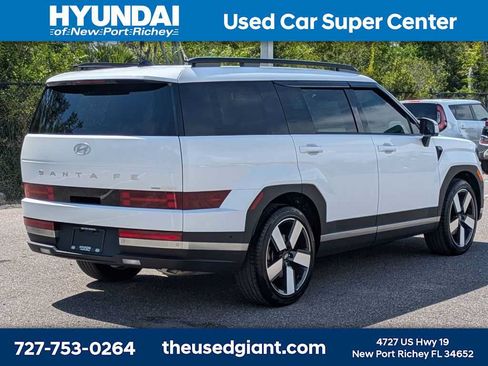 Used 2024 Hyundai Santa Fe Limited AWD/4WD image 5