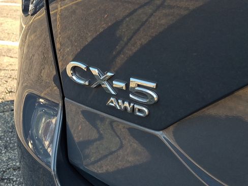 Used 2023 MAZDA CX-5 Carbon Edition image 31