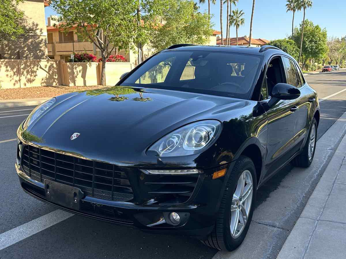 Used 2018 Porsche Macan AWD/4WD image 4