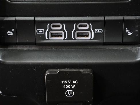 Used 2022 RAM 1500 Laramie AWD/4WD image 25