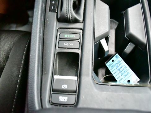 Used 2025 Honda Accord SE image 29