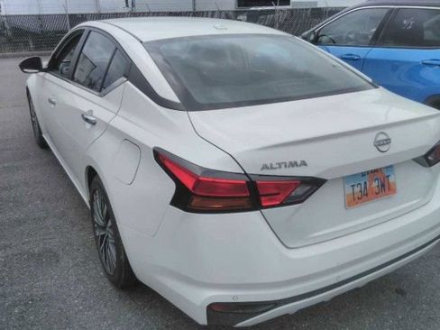 Used 2024 Nissan Altima 2.5 SV FWD image 3