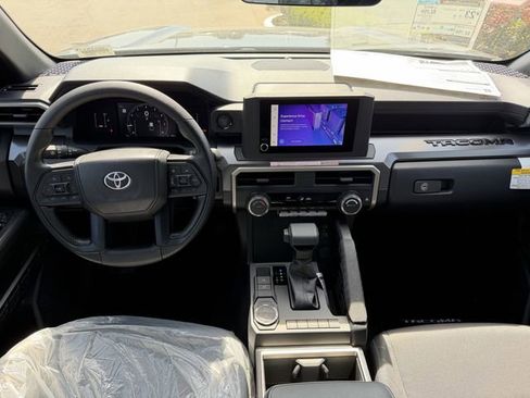 Used 2026 Toyota Tacoma SR5 image 9
