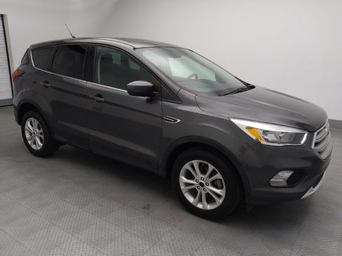 Used 2019 Ford Escape SE FWD image 11