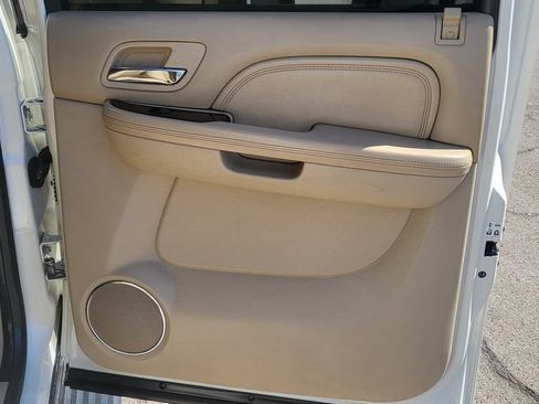 Used 2013 Cadillac Escalade EXT Premium AWD/4WD image 18