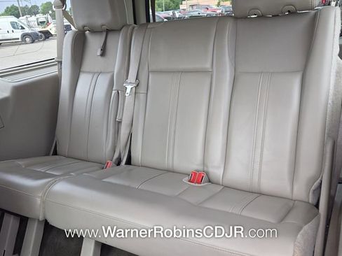 Used 2016 Lincoln Navigator L Select RWD image 10