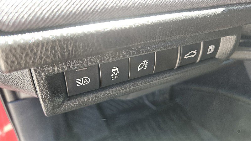 Used 2025 Toyota Camry LE AWD/4WD image 19