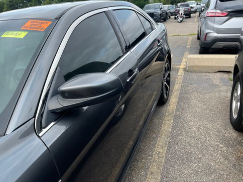 Used 2015 Ford Taurus SEL w/ Equipment Group 201A AWD/4WD image 7